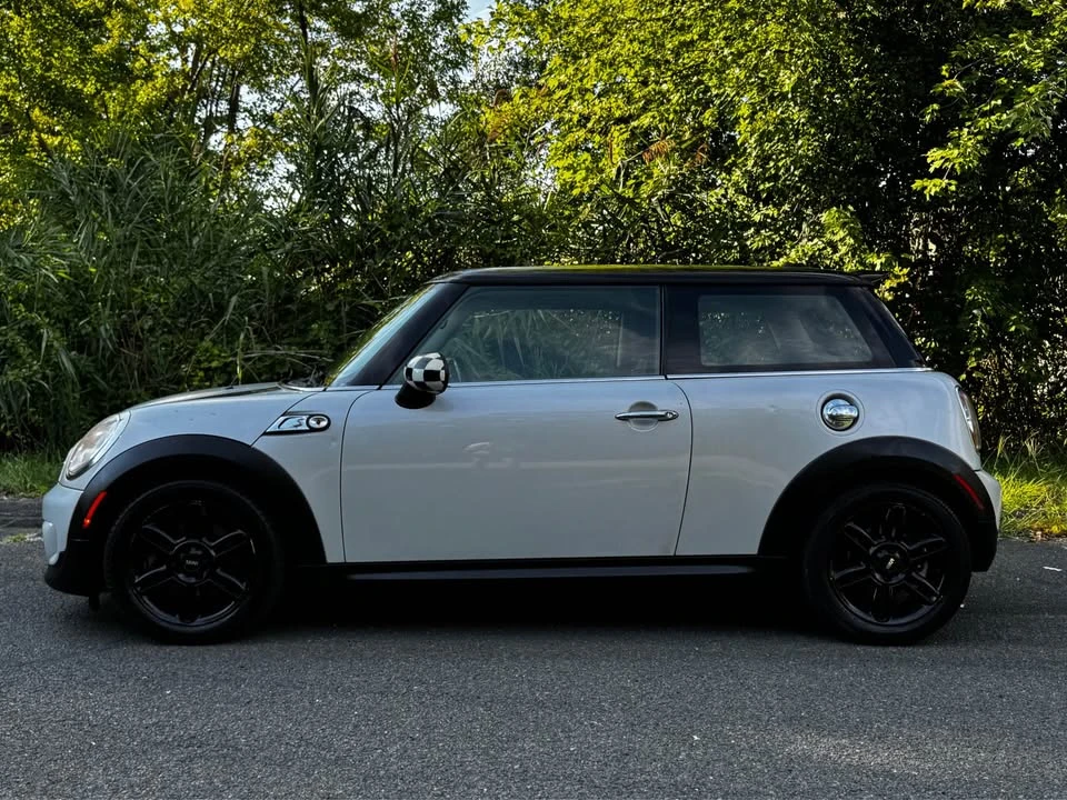 2013 Mini Coupe & Roadster - Image 4 of 14
