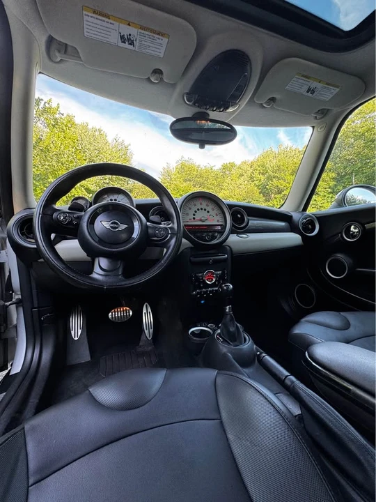 2013 Mini Coupe & Roadster - Image 9 of 14