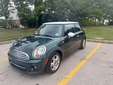 2013 MINI Hardtop 2 Door Cooper Classic Hatchback 2D