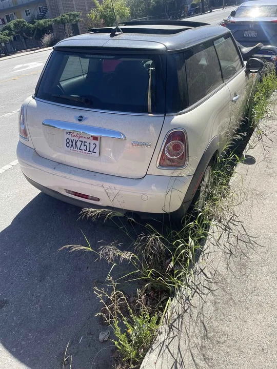 2013 Mini Mini 2nd Gen - Image 4 of 4