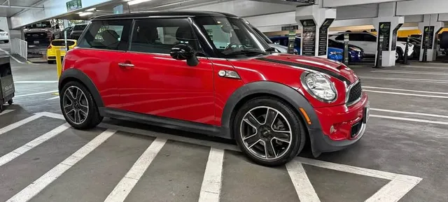 2013 MINI Hardtop 2 Door Cooper S Classic Hatchback 2D