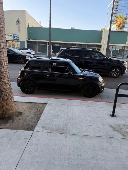 2013 Mini Mini 2nd Gen - Image 4 of 7
