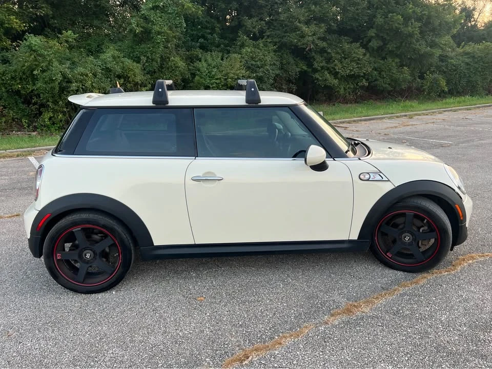 2013 Mini Mini 2nd Gen - Image 2 of 20