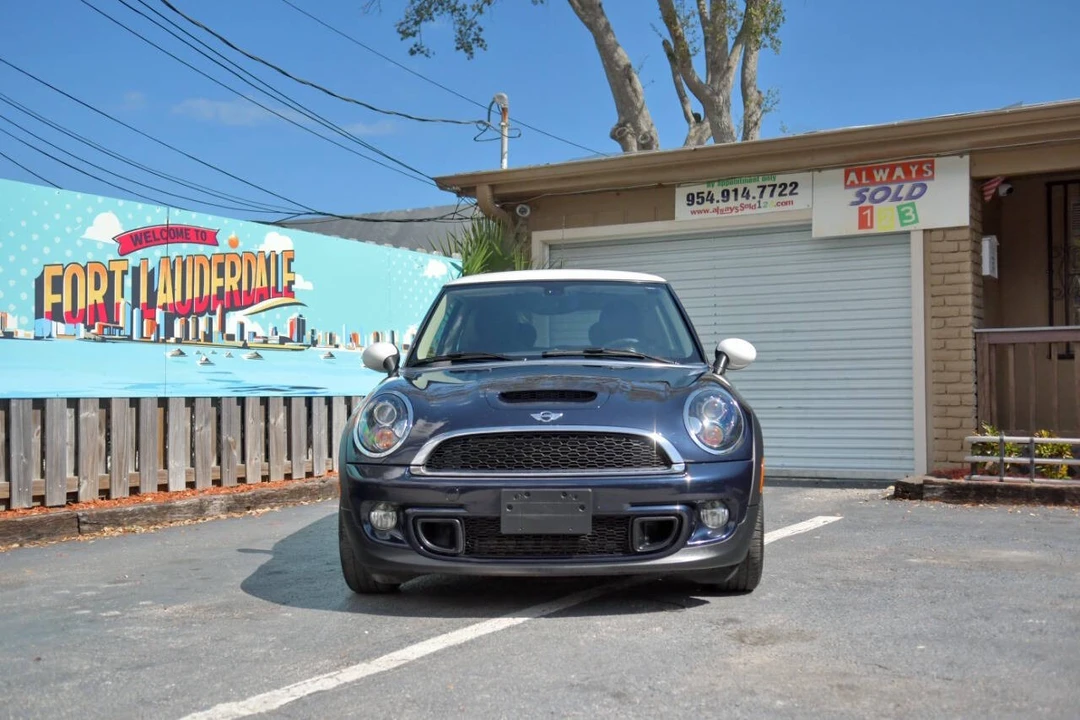 2013 Mini Mini 2nd Gen - Image 3 of 12