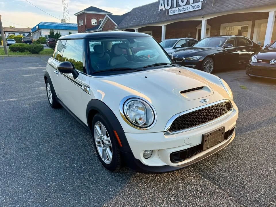 2013 Mini Mini 2nd Gen - Image 3 of 12