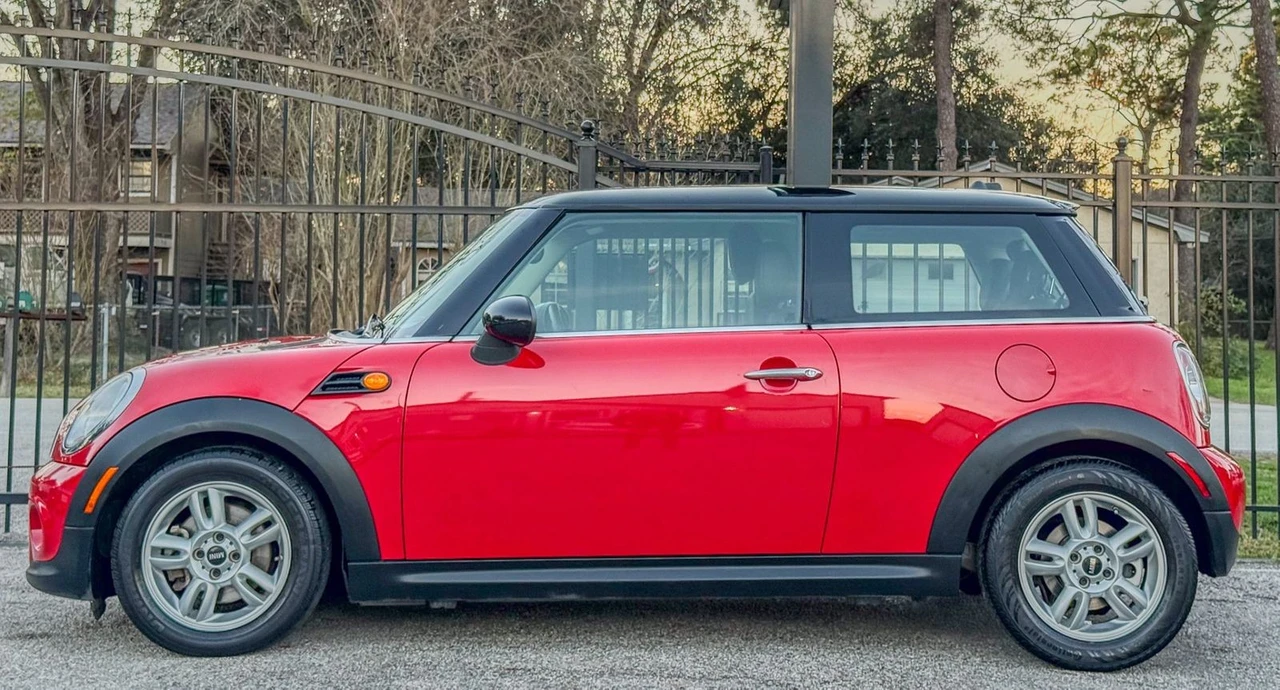 2013 Mini Mini 2nd Gen - Image 3 of 12