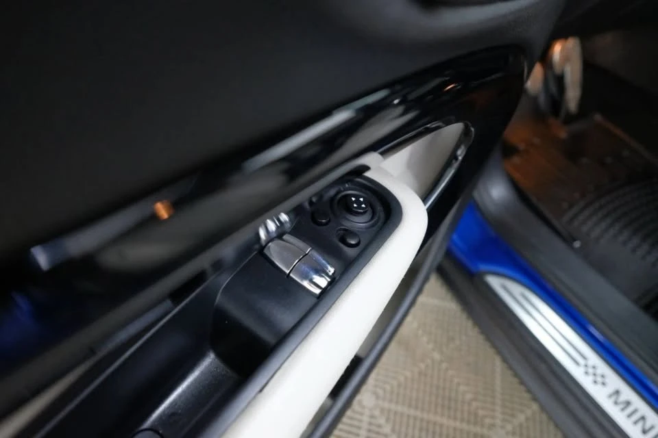 2013 Mini Paceman - Image 8 of 20