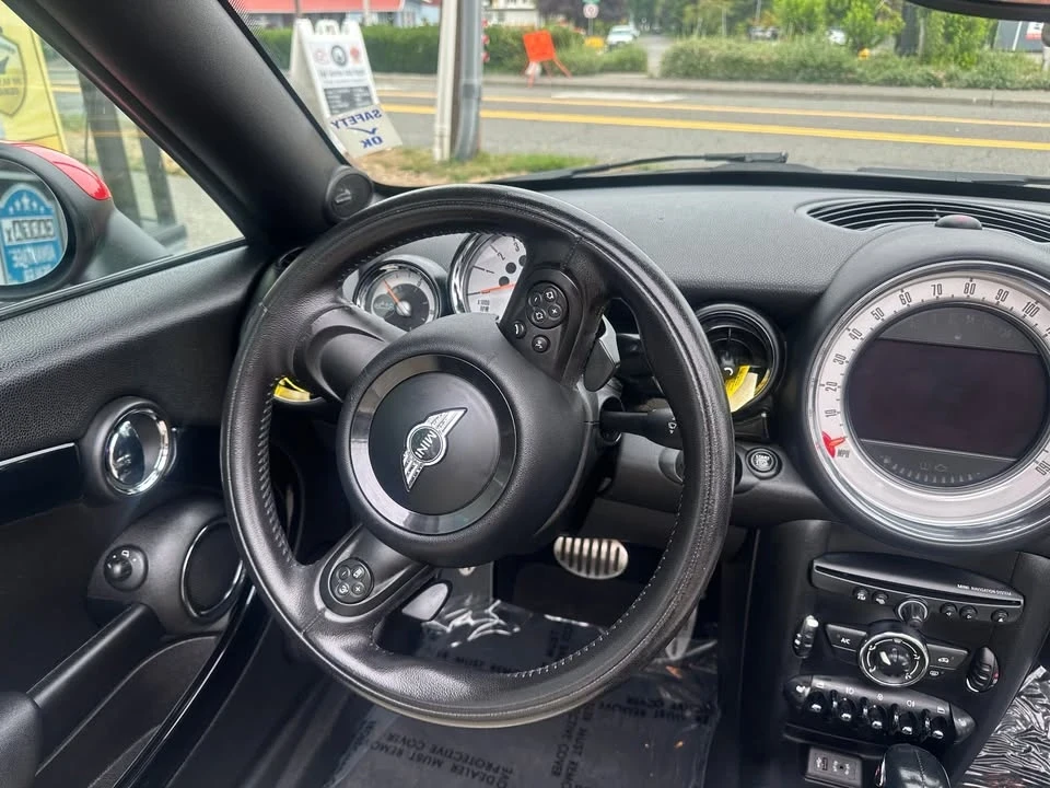 2013 Mini Coupe & Roadster - Image 15 of 19