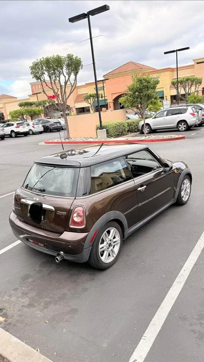 2013 Mini Mini 2nd Gen - Image 2 of 6