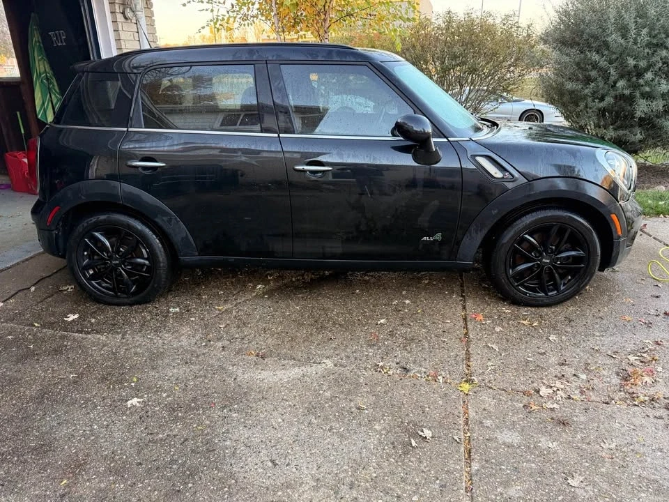 2013 Mini Mini 2nd Gen - Image 2 of 13