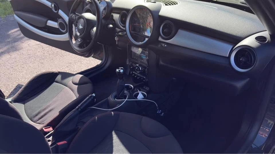 2013 Mini Coupe & Roadster - Image 6 of 14