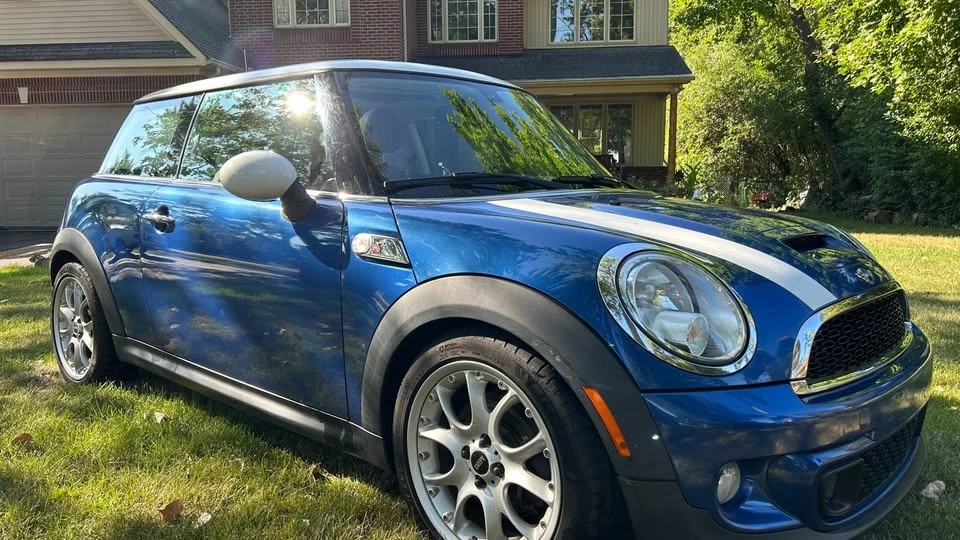 2013 Mini Mini 2nd Gen - Image 2 of 6