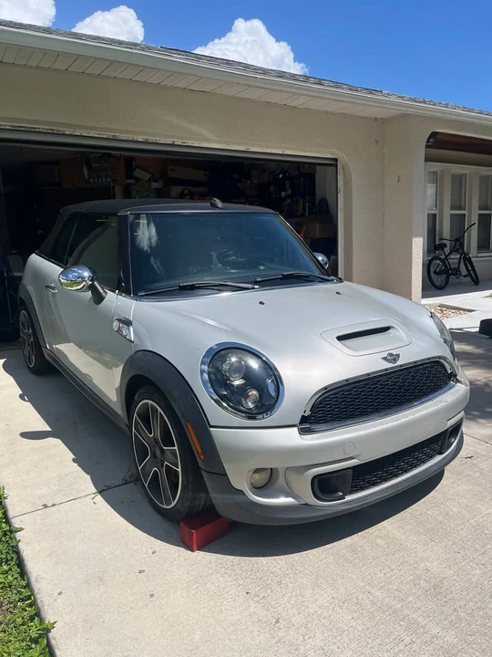 2013 Mini Mini 2nd Gen - Image 2 of 5