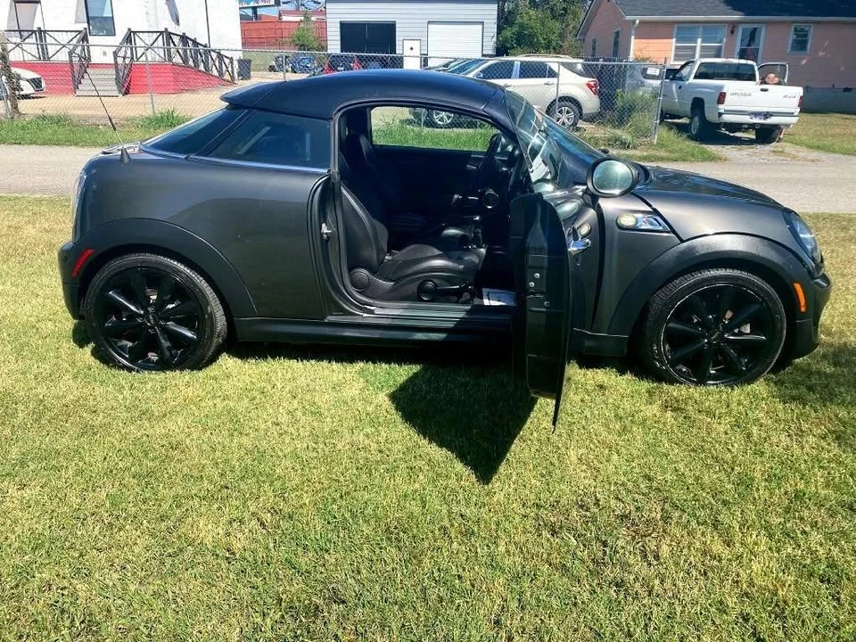 2013 Mini Coupe & Roadster - Image 9 of 18