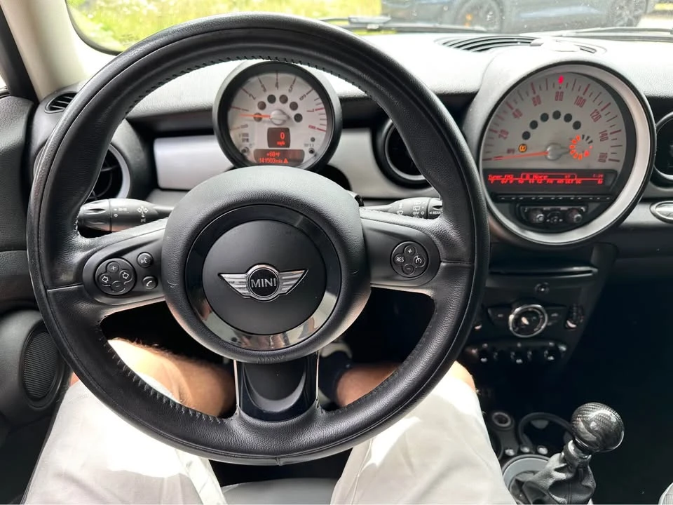2013 Mini Mini 2nd Gen - Image 8 of 11