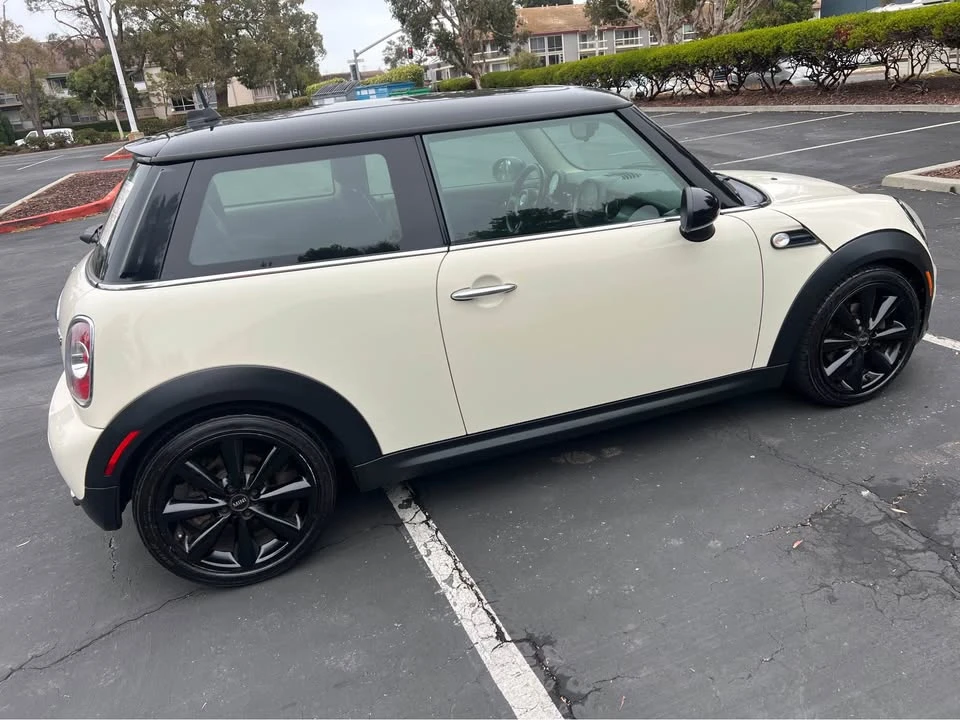2013 Mini Mini 2nd Gen - Image 2 of 8