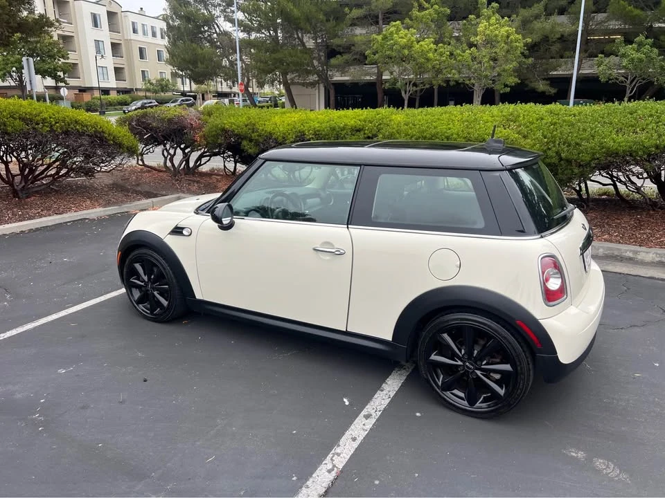 2013 Mini Mini 2nd Gen - Image 4 of 8