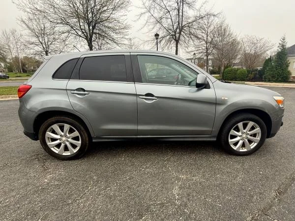 2013 Mitsubishi Outlander - Image 8 of 18