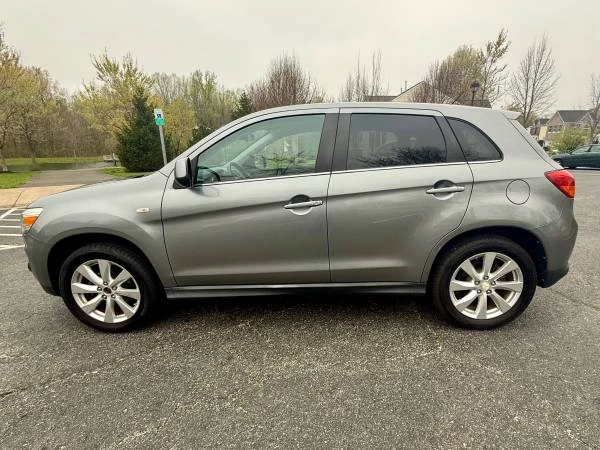 2013 Mitsubishi Outlander - Image 9 of 18