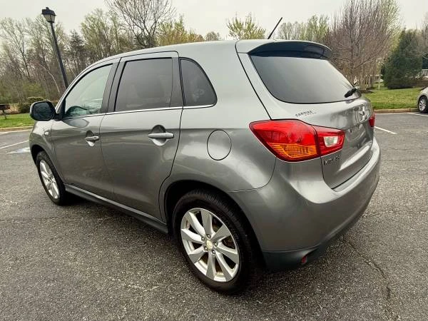 2013 Mitsubishi Outlander - Image 7 of 18