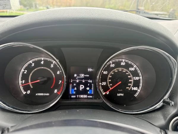 2013 Mitsubishi Outlander - Image 13 of 18