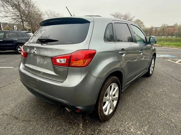 2013 Mitsubishi Outlander - Image 4 of 18