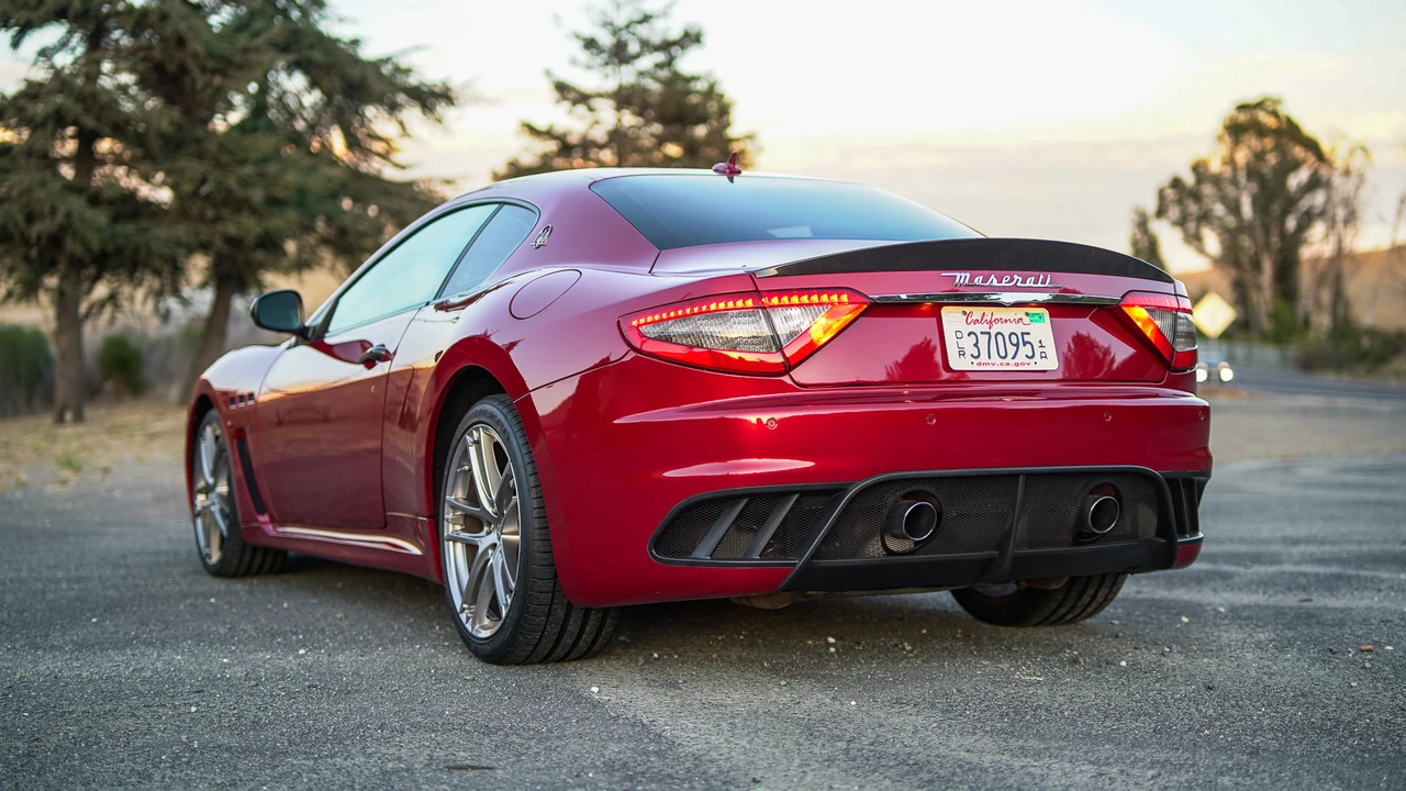 2013 Maserati GranTurismo MC Stradale - Image 16 of 31