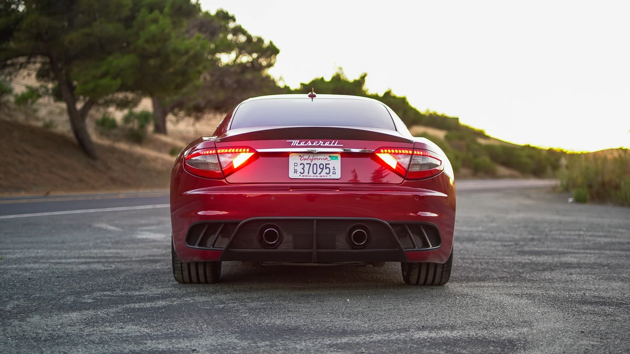2013 Maserati GranTurismo MC Stradale - Image 17 of 31