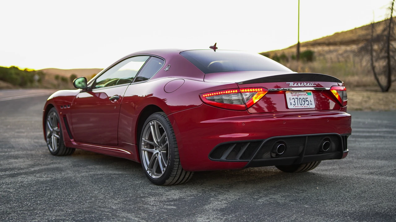 2013 Maserati GranTurismo MC Stradale - Image 15 of 31