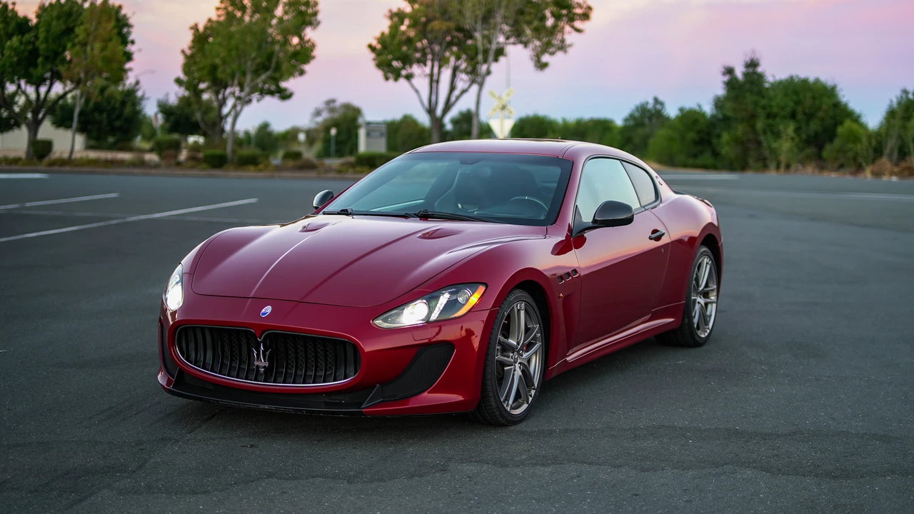 2013 Maserati GranTurismo MC Stradale - Image 4 of 31