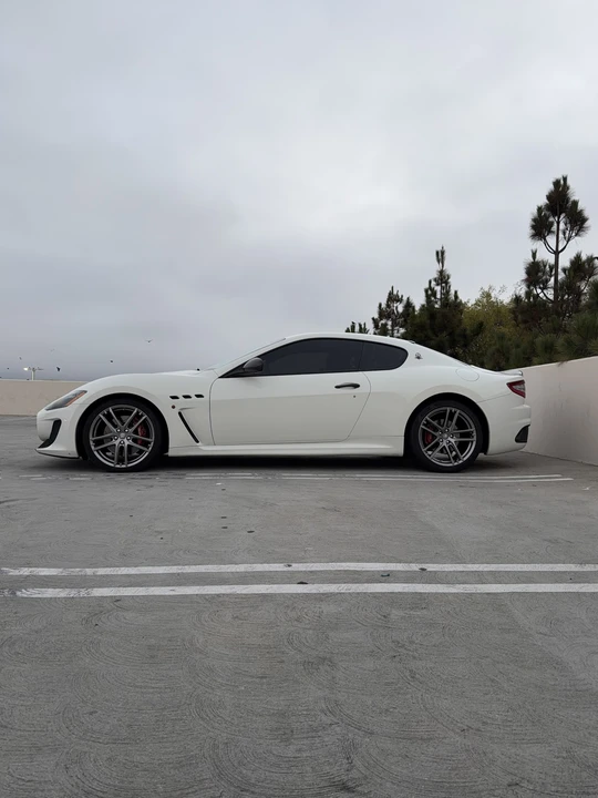 2013 Maserati GranTurismo MC Stradale - Image 17 of 31