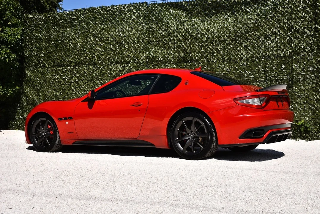 2013 Maserati GranTurismo 1st Gen - Image 15 of 30