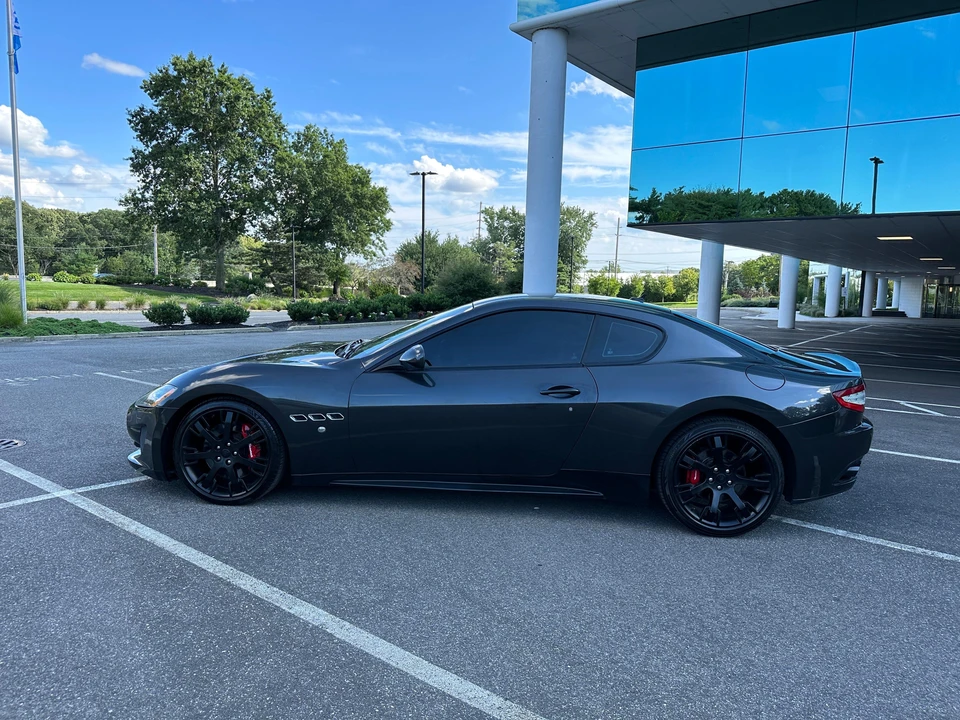 2013 Maserati GranTurismo 1st Gen - Image 14 of 31
