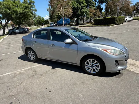 2013 Mazda 3 I