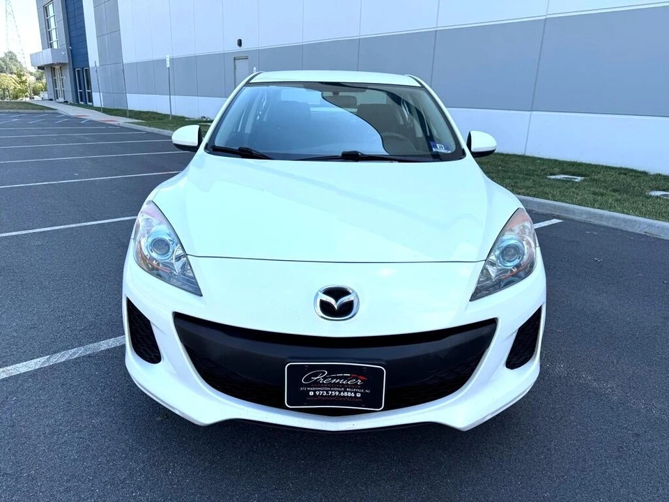 2013 Mazda Mazda 3 2nd Gen - Image 2 of 12