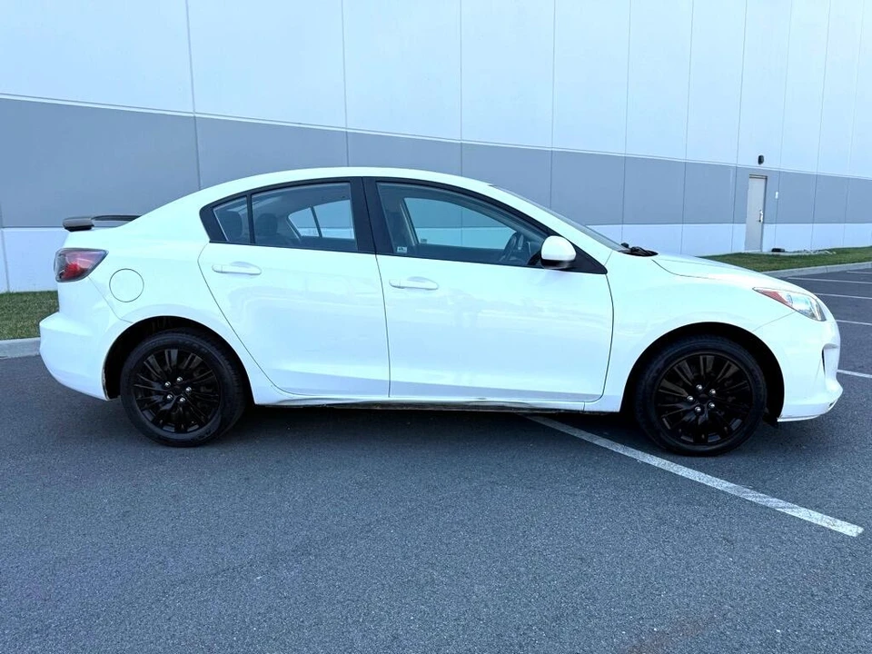 2013 Mazda Mazda 3 2nd Gen - Image 4 of 12