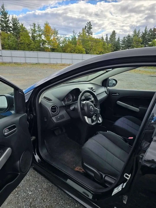 2013 Mazda Mazda 2 2nd Gen - Image 6 of 8
