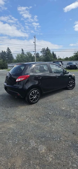 2013 Mazda Mazda 2 2nd Gen - Image 4 of 8