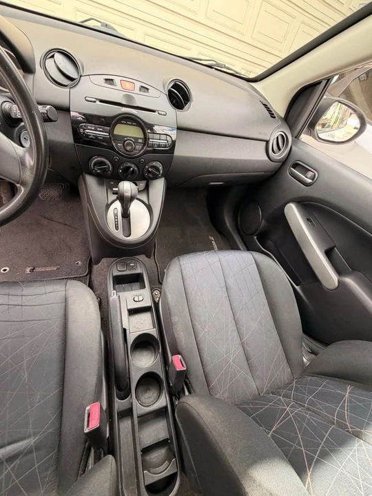 2013 Mazda Mazda 2 2nd Gen - Image 13 of 18