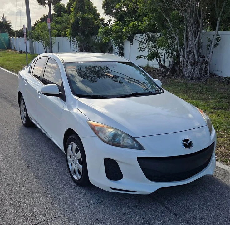 2013 Mazda Mazda 3 2nd Gen - Image 3 of 18