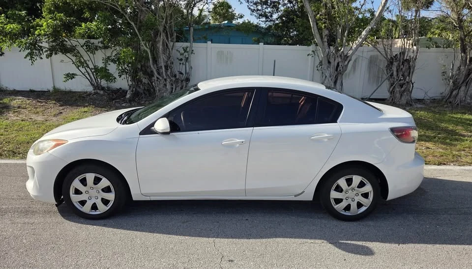 2013 Mazda Mazda 3 2nd Gen - Image 16 of 18