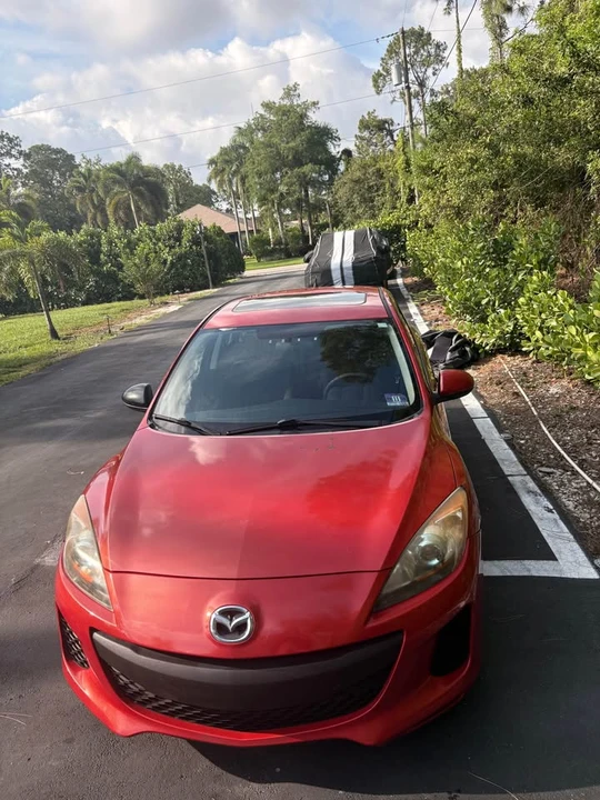 2013 Mazda Mazda 3 2nd Gen - Image 2 of 15