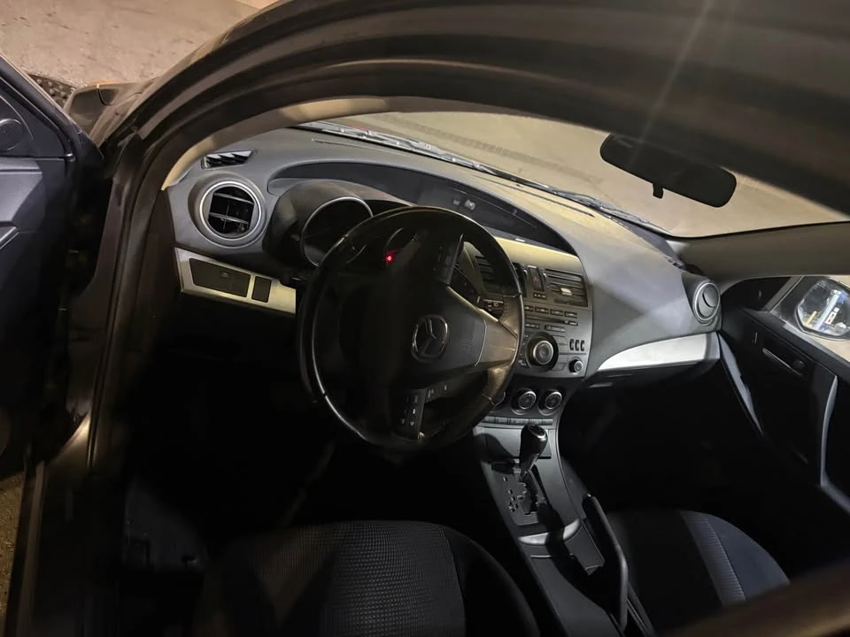 2013 Mazda Mazda 3 2nd Gen - Image 2 of 10