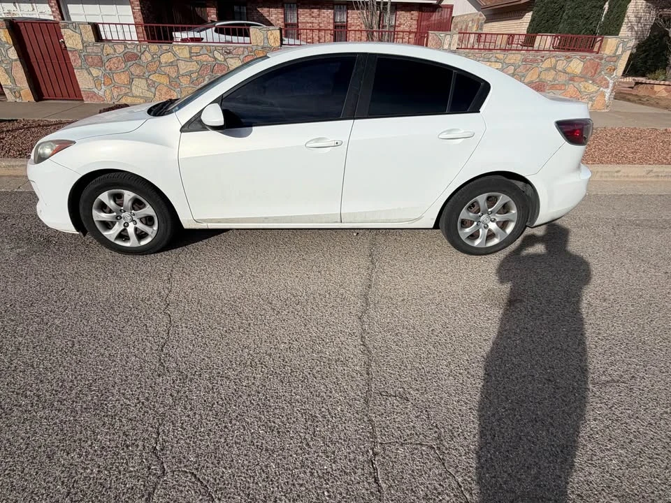 2013 Mazda Mazda 3 2nd Gen - Image 3 of 5