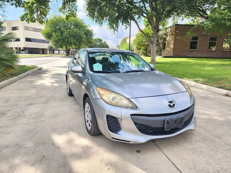 2013 Mazda Mazda 3 2nd Gen - Image 8 of 15