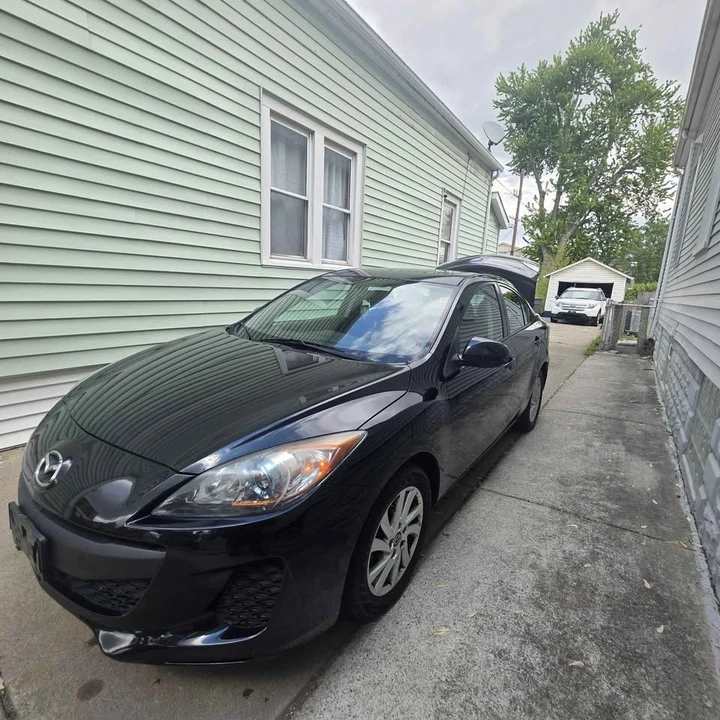 2013 Mazda Mazda 3 2nd Gen - Image 2 of 13