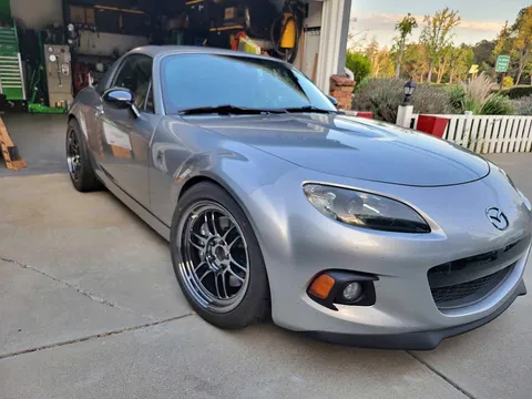 2013 Mazda MX-5 Club Convertible 2D