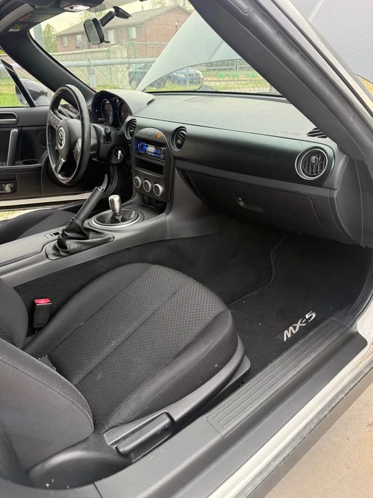 2013 Mazda NC MX-5 Miata - Image 5 of 11