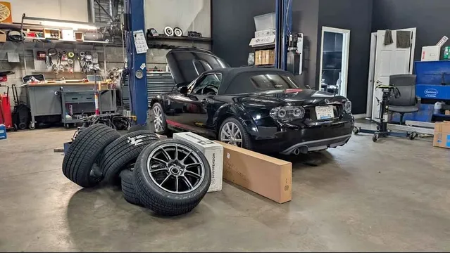 2013 Mazda MX-5 Club Sport Convertible 2D