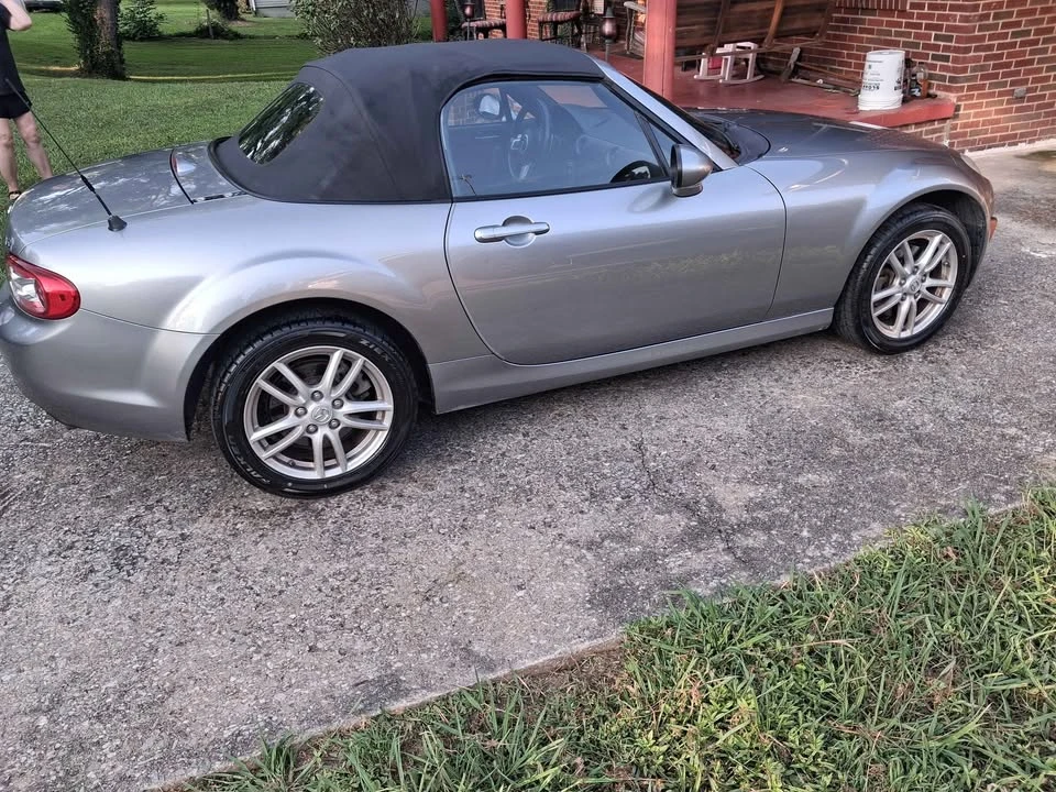 2013 Mazda NC MX-5 Miata - Image 4 of 5
